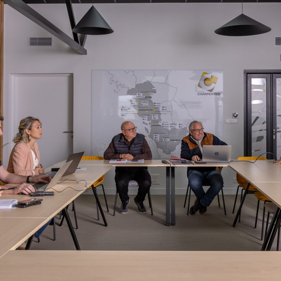 Equipe réunion - Groupe Charpentier