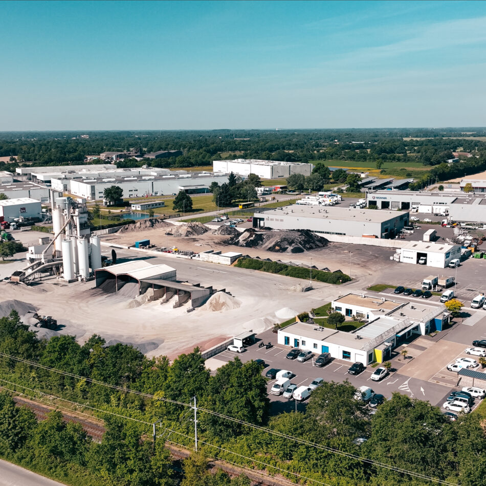 Travaux entreprise vu d'en haut - Groupe Charpentier