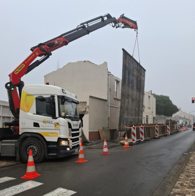 Camion grue - Groupe Charpentier