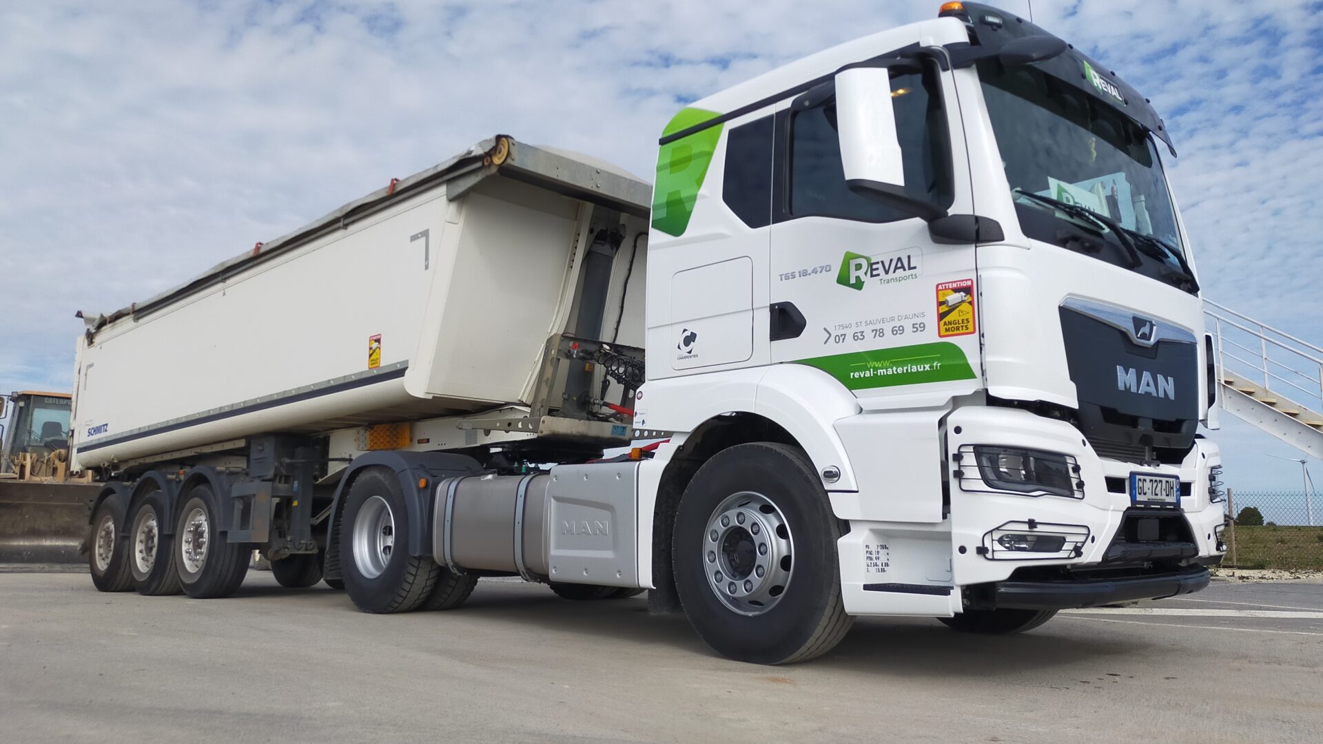 Camion REVEAL - Groupe Charpentier