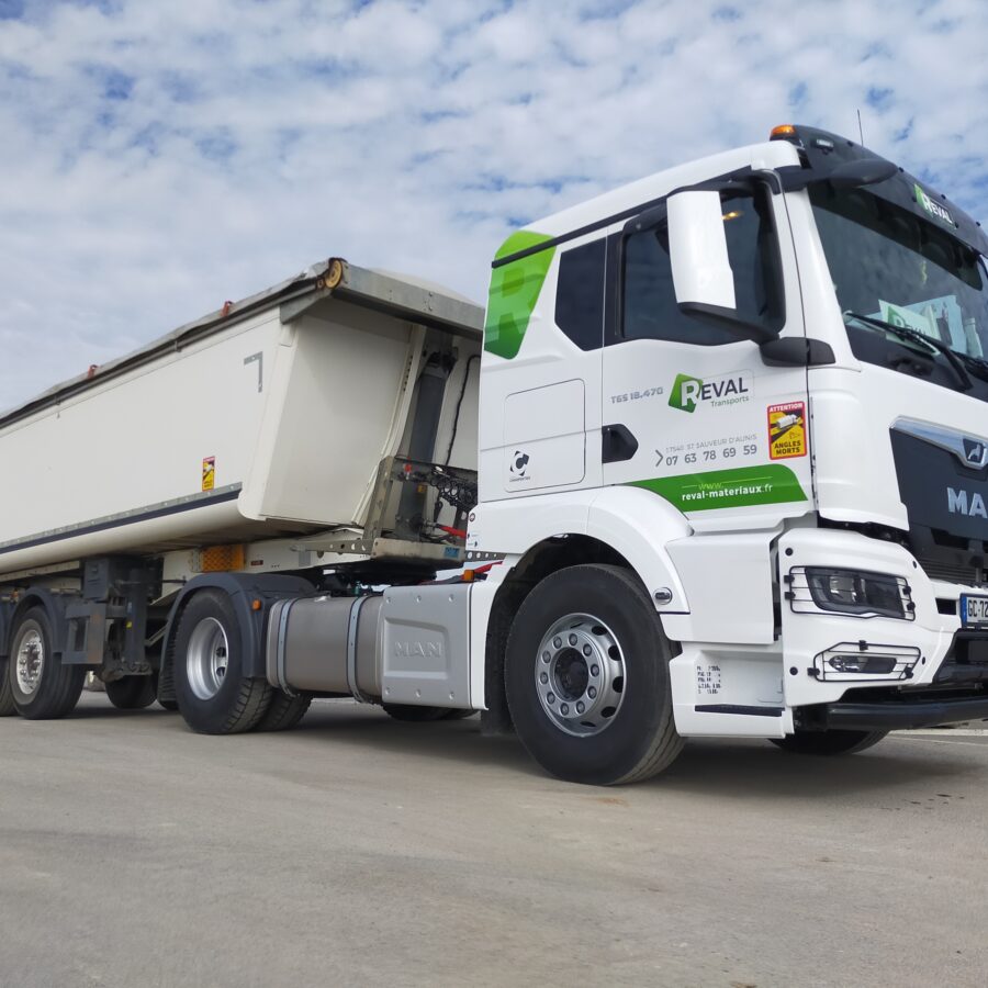 Camion REVEAL - Groupe Charpentier